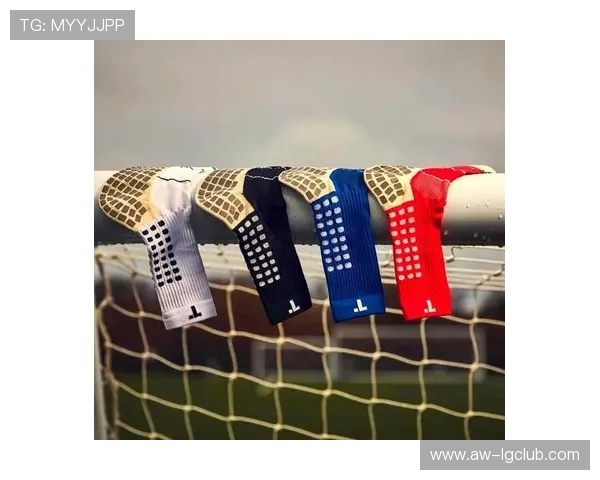 时尚与舒适兼备 品牌足球中筒袜助力运动表现与日常穿搭 时尚与舒适兼备 品牌足球中筒袜助力运动表现与日常穿搭